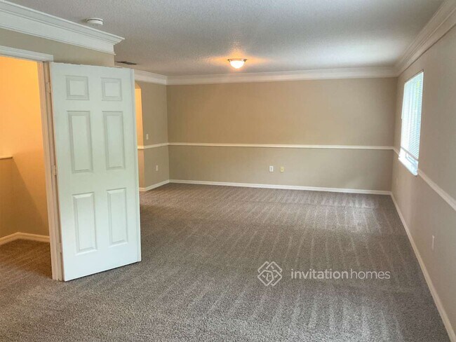 Building Photo - 18221 Sandy Pointe Dr