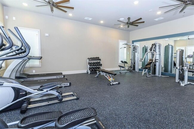 Building Photo - 4633 Campus Dr