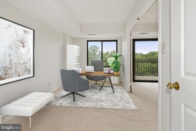 Building Photo - 3800 Powell Ln