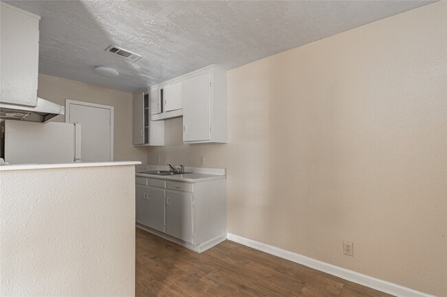 Building Photo - 760 Cline St