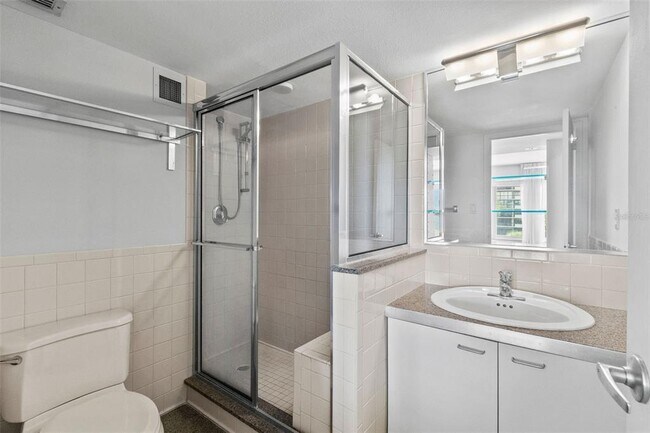 Building Photo - 2401 Bayshore Blvd