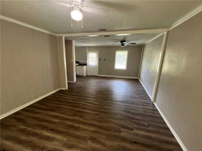 Building Photo - 176 2nd Ave