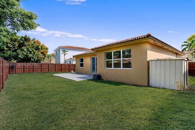 Building Photo - 2014 NE 38th Rd