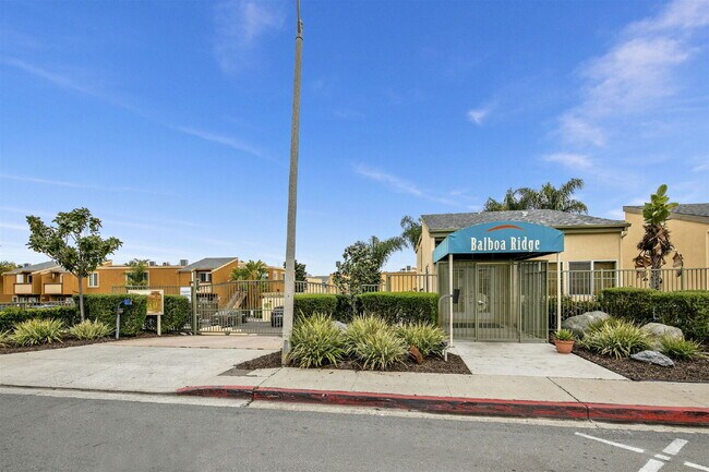Building Photo - 3BR/2BA Condo with Vaulted Ceilings, Close Proximity to UCSD and Medical Centers! Available APRIL...