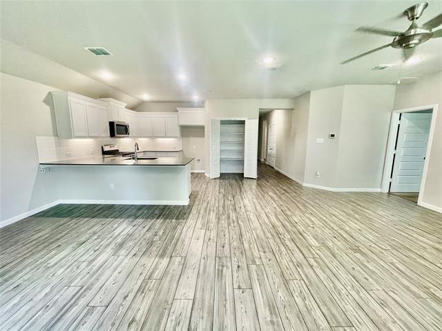 Building Photo - 525 Ardsley Ln