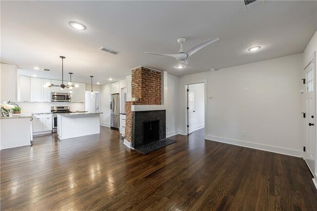 Building Photo - 1272 Hardee St NE
