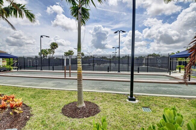 Building Photo - 7976 Monarch Ct