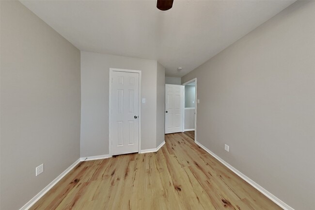 Building Photo - 4818 Twisting Rd