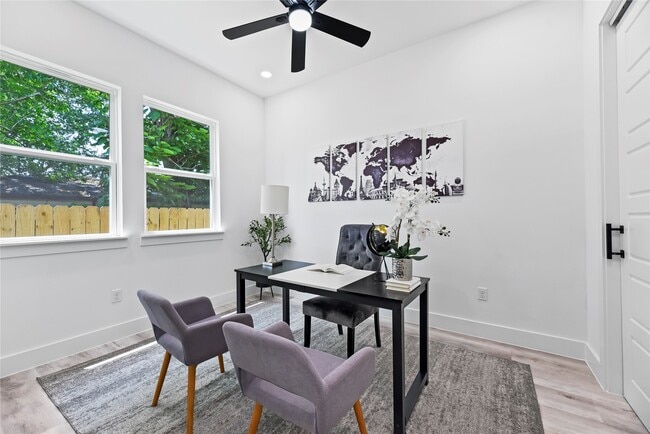 Building Photo - 7212 England St