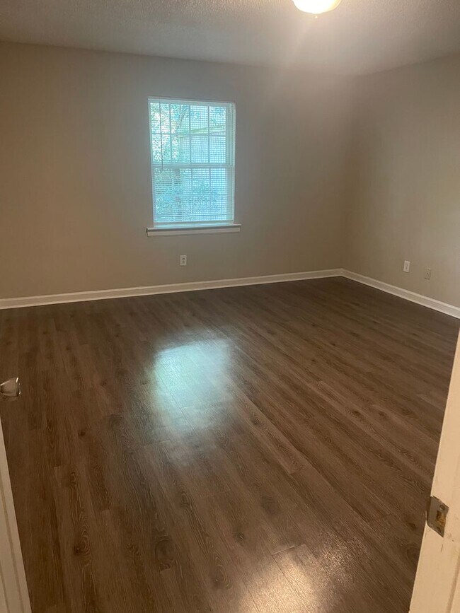 Building Photo - 150&amp;152 Rogers Drive, Rome, GA 30165