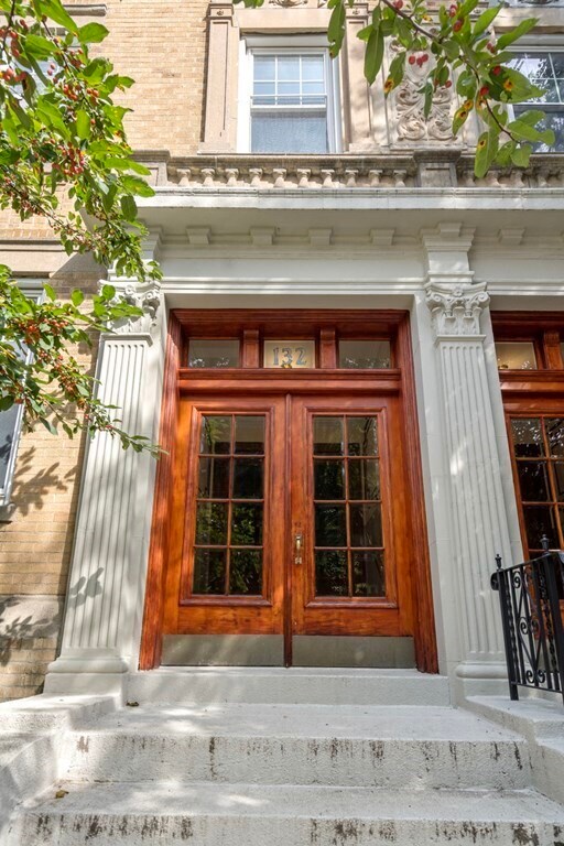 Building Photo - 132 Sewall Ave