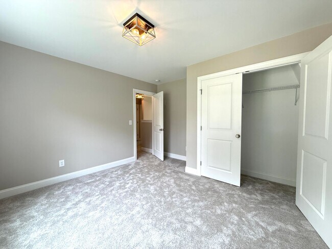 Building Photo - 2578 Whipporwill Ct