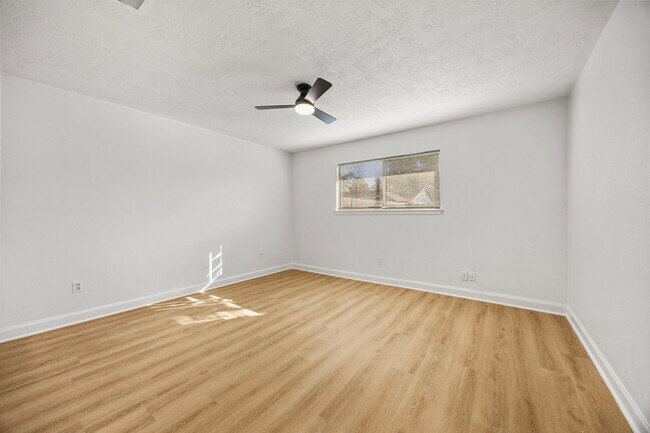 Building Photo - 6522 Brookgate Dr