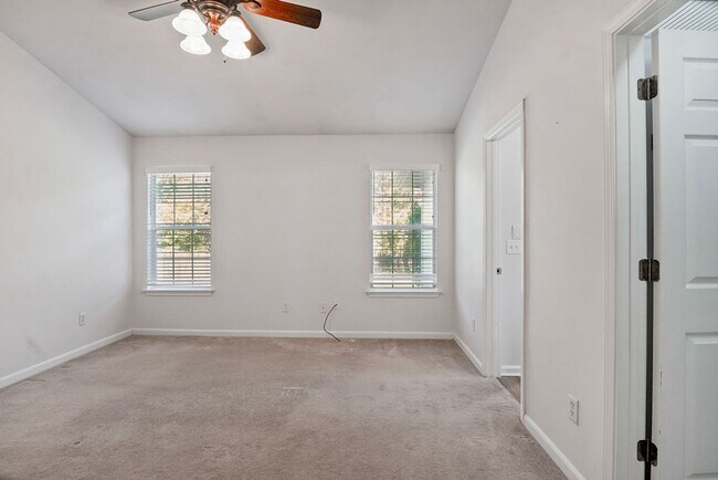 Building Photo - 125 Brook Highland Cove
