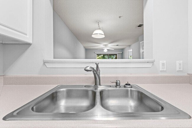 Building Photo - 4276 Calinda Ln