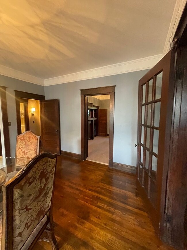 Building Photo - ?? COMING SOON ?? Charming 3 Bed / 1 Bath ...