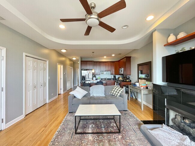 Building Photo - 2734 N Wolcott Ave