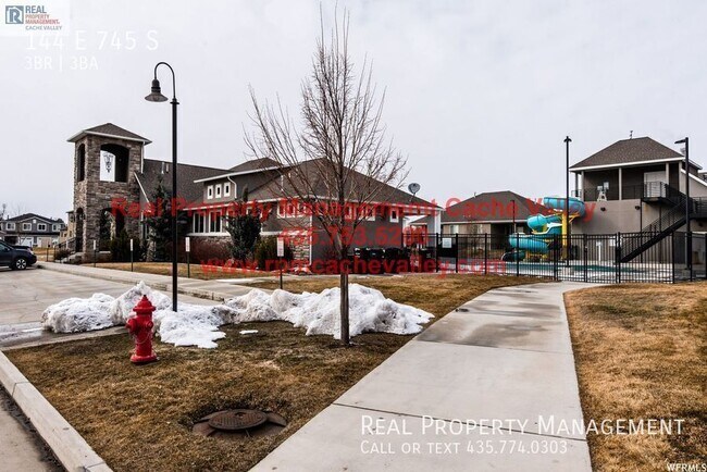Building Photo - 144 E 745 S