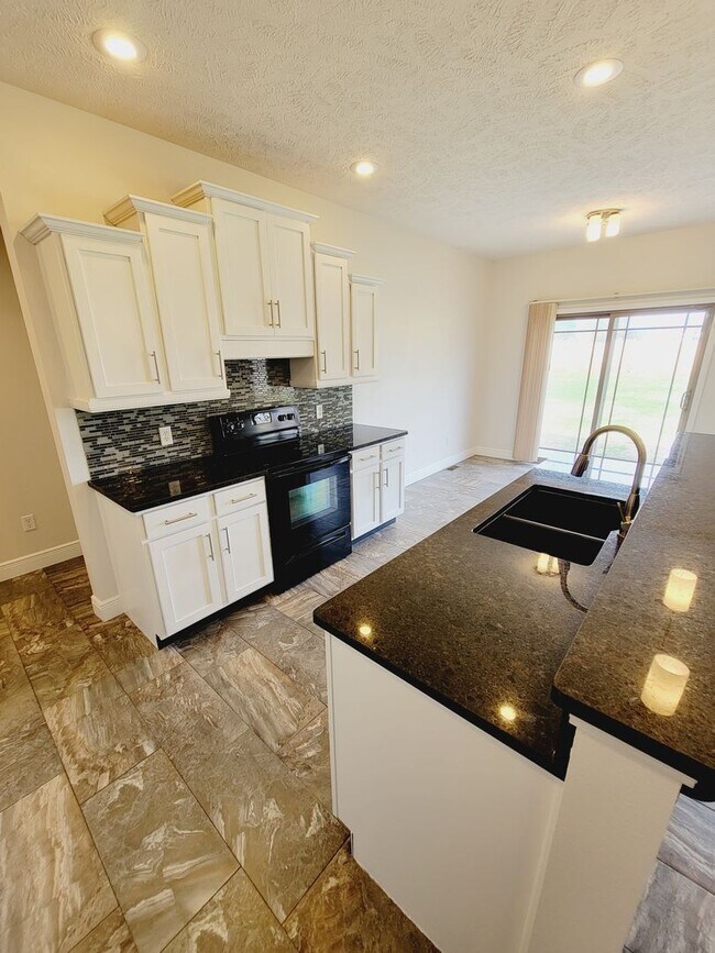 Building Photo - Bent Tree Subdivision - 4 Bedrooms w/ 3 Car Garage