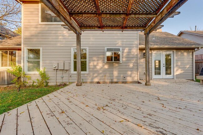 Building Photo - 2304 Willow Way