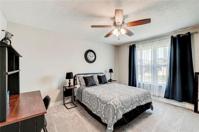 Building Photo - Beautiful 5 BR Home in Brownsburg!