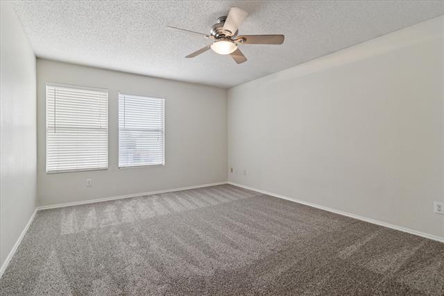 Building Photo - 2309 Maple Dr
