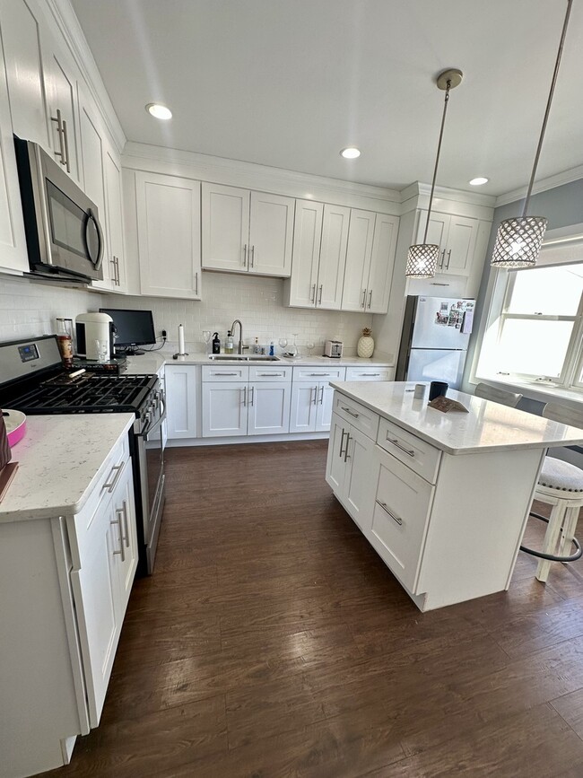 Building Photo - 3619 S Rockwell St