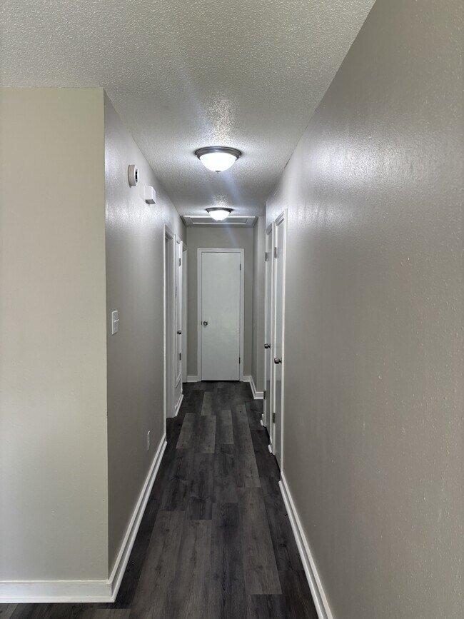 Building Photo - 5332 Bitter Creek Dr