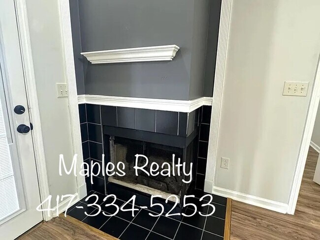 Building Photo - Two bed / Two bath condo in WOODLAND ESTAT...
