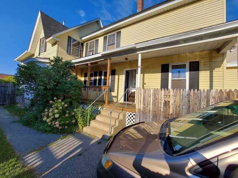 Primary Photo - 303 Hanover St