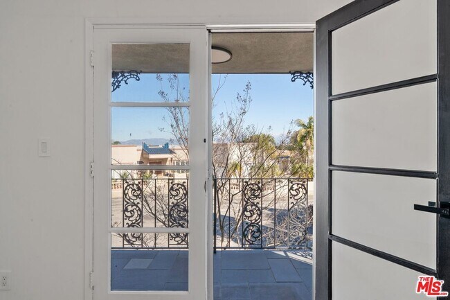 Building Photo - 15974 Tobin Way