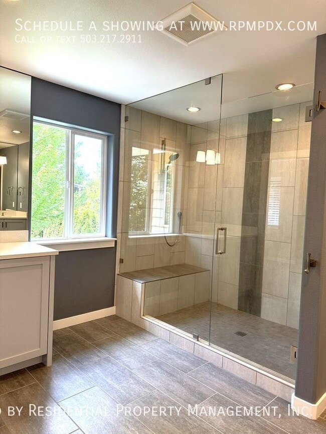 Building Photo - 12490 SW Winterview Dr