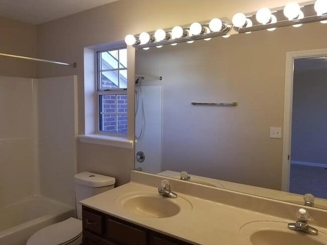 Building Photo - 779 Liberty Hill Dr