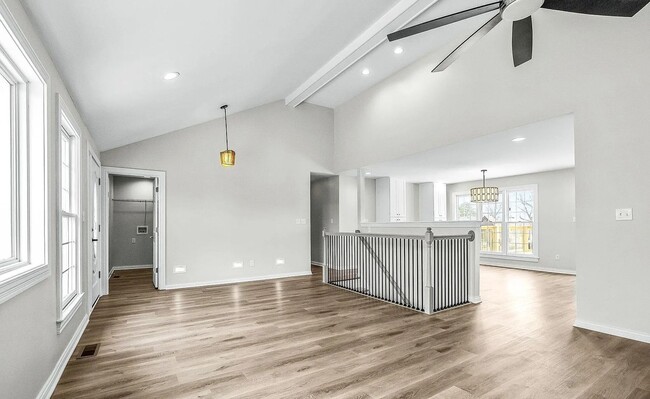 Building Photo - 400 Newman Way