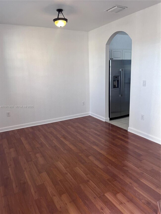 Building Photo - 3355 NE 13th Cir Dr