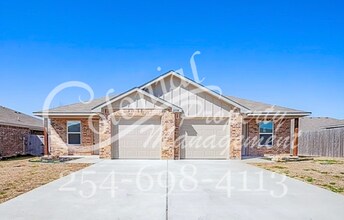 Building Photo - AVAILABLE SOON! *MORE PHOTOS COMING SOON* ...