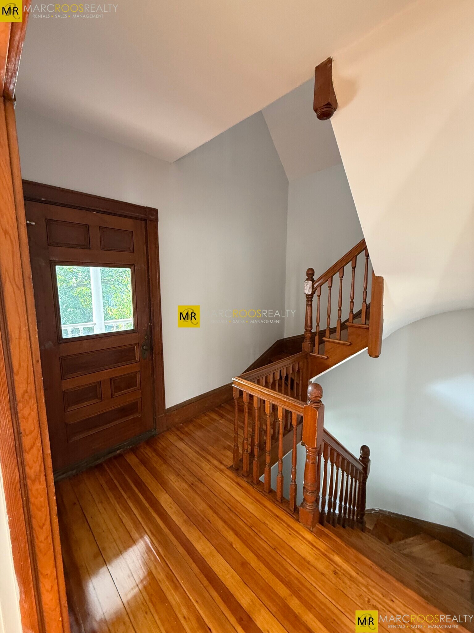 Building Photo - 68 Willow Ave