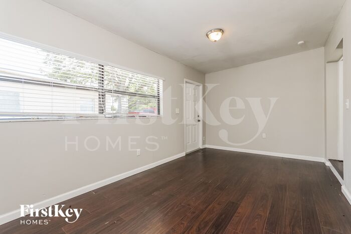 Building Photo - 7706 Aviano Ave