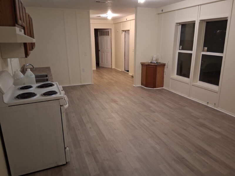 Building Photo - 300 W Rabbit Cove Rd