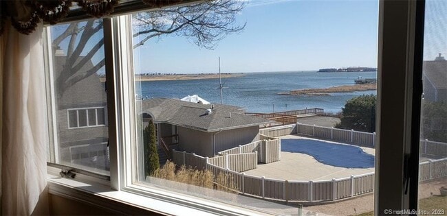 Building Photo - 47 Harbour View Pl