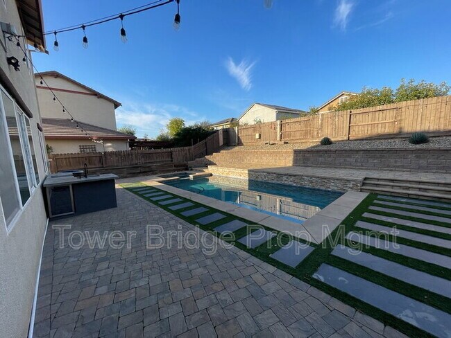 Building Photo - 5508 Copper Sunset Way