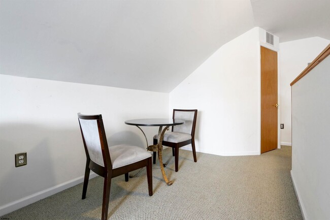 Building Photo - 20 N Swarthmore Ave