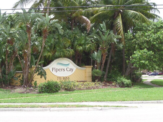 Building Photo - 829 Pipers Cay Dr