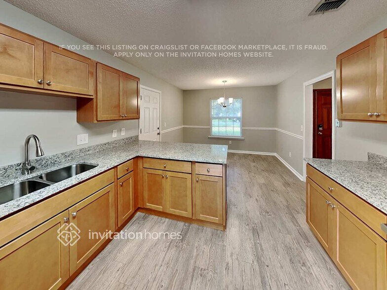Building Photo - 12645 Cachet Dr