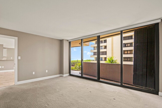 Building Photo - 4200 N Ocean Dr