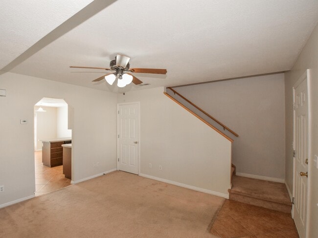 Building Photo - 262 W 1395 S