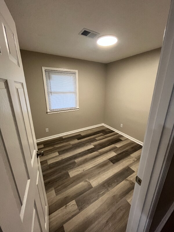 Building Photo - 5300 Mansfield Ct