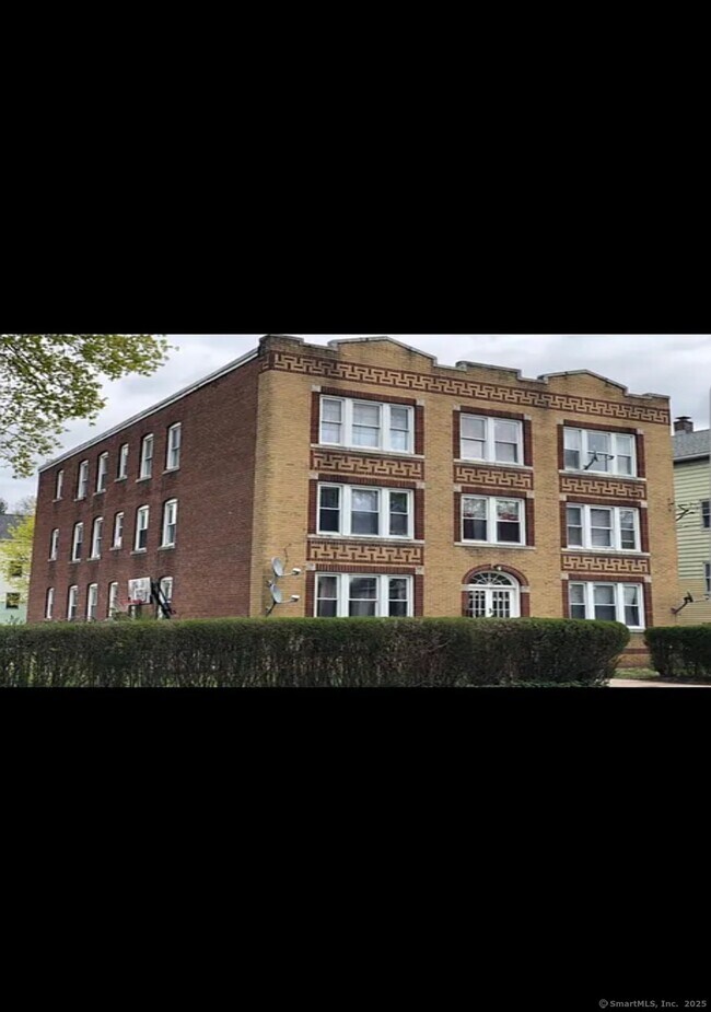 Primary Photo - 415-417 East St