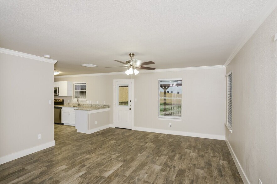 Building Photo - 5727 Sandy Canyon