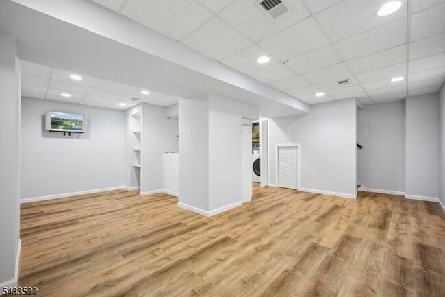 Building Photo - 5E Somerset Hills Village